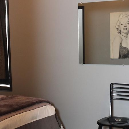 Lux Rooms Wallace Ngoại thất bức ảnh